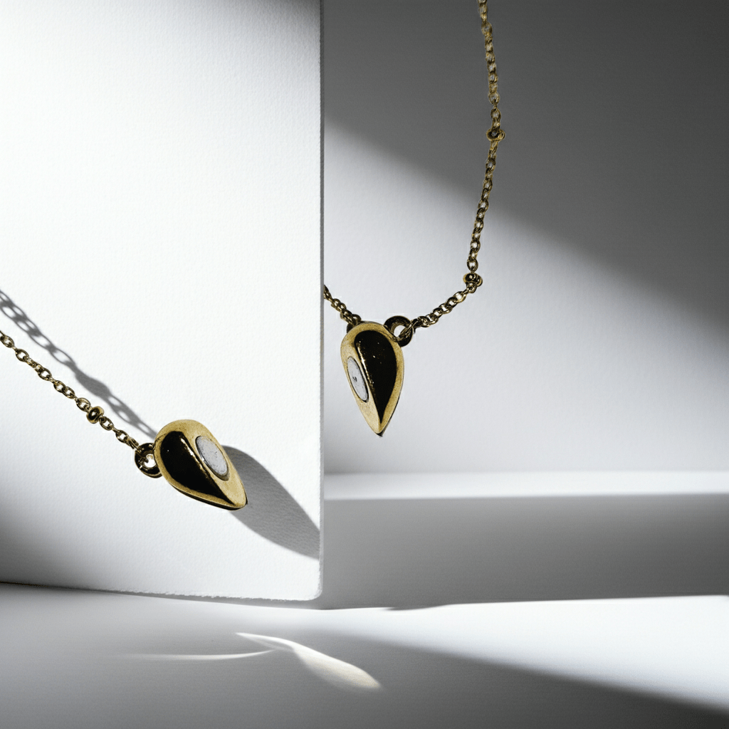 ABNA Gold: Together Forever Beaded Necklace – Separable Magnetic Mini Heart Pendant - MacroPanora
