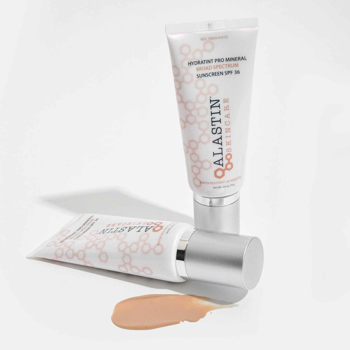Alastin HydraTint Pro Mineral Broad Spectrum Sunscreen SPF 36 - MacroPanora