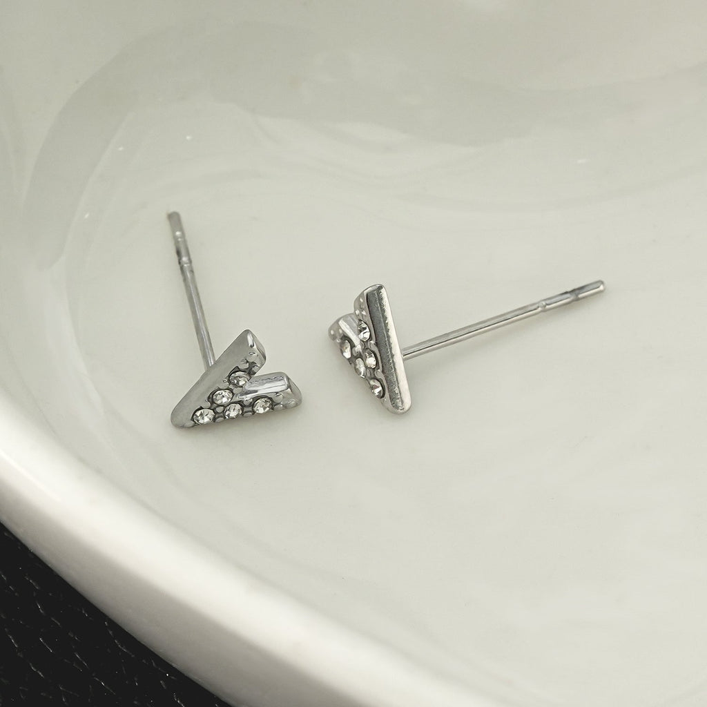ALIVALDA Silver: 'V' Shaped Zirconia (CZ) Mini Stud Earrings - MacroPanora