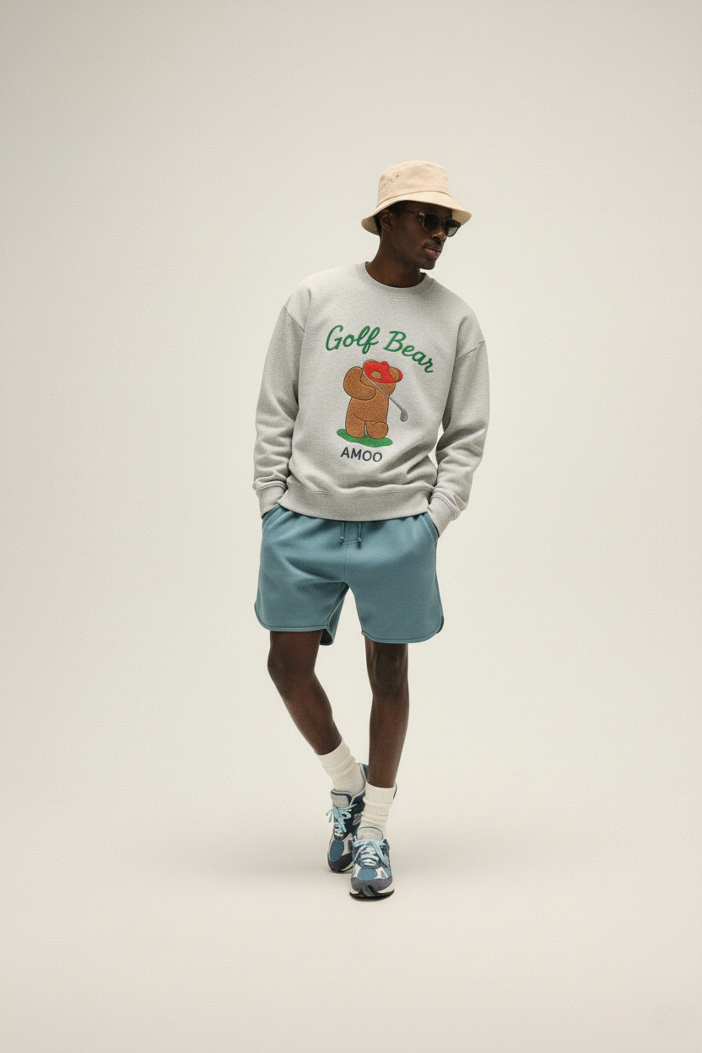 Amoo Golf Bear Men’s Sweatshirt - MacroPanora