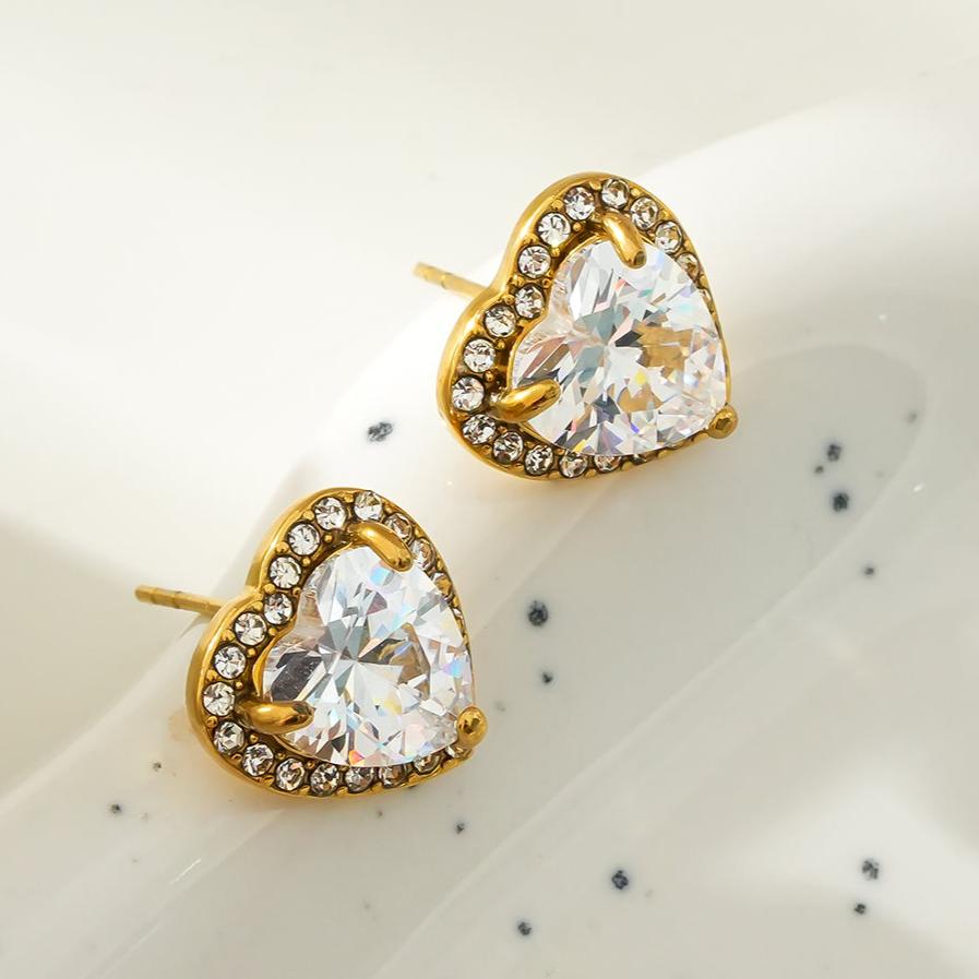 BANRAK Gold: Shimmering Heart Shaped Moissanite & Zirconia (CZ) Embedded Stud Earrings - MacroPanora