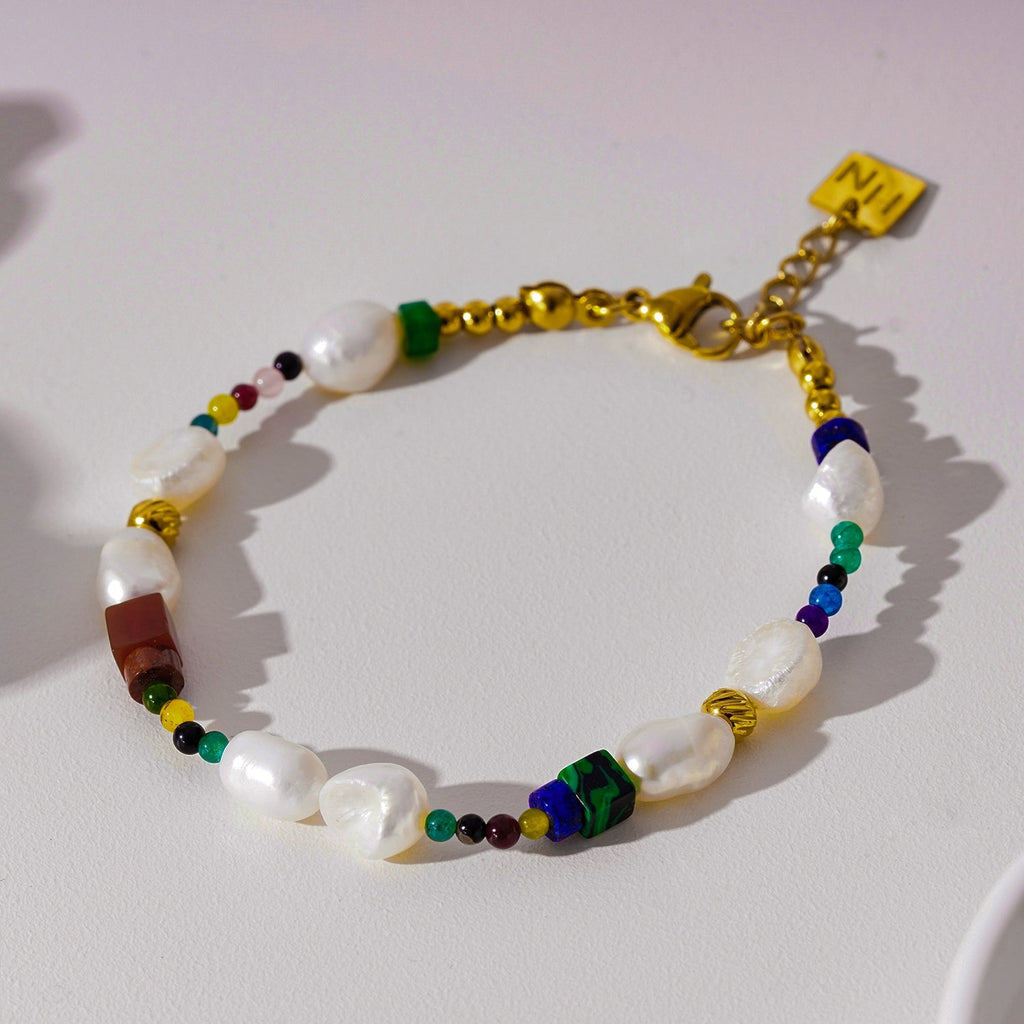 BANYANA: Paradise Found - Colourful Bracelet with Gold Beads, Natural Stones, and Freshwater Pearls - MacroPanora