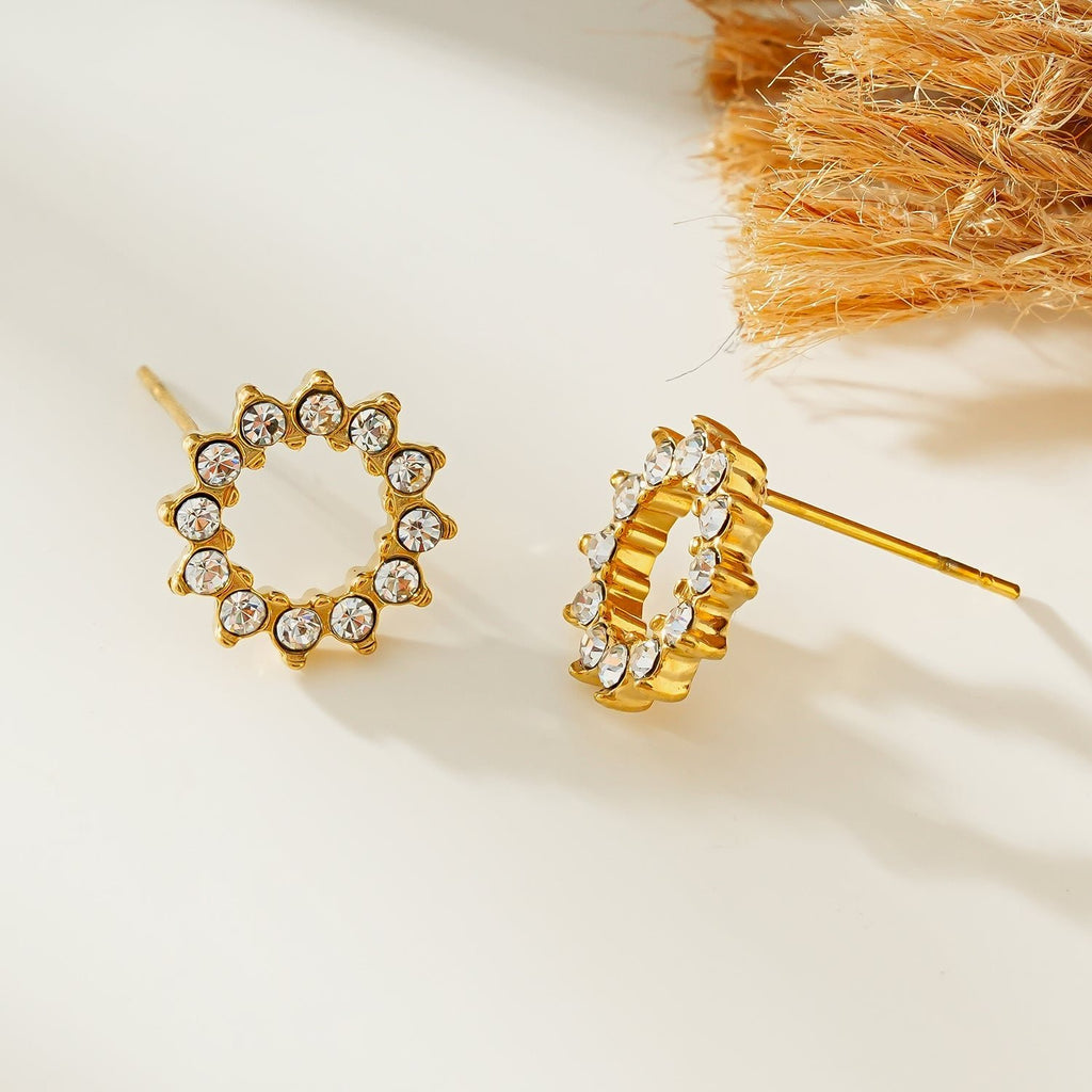 BATTISTE Gold: Celestial Star Zirconia (CZ) Stud Earrings. - MacroPanora