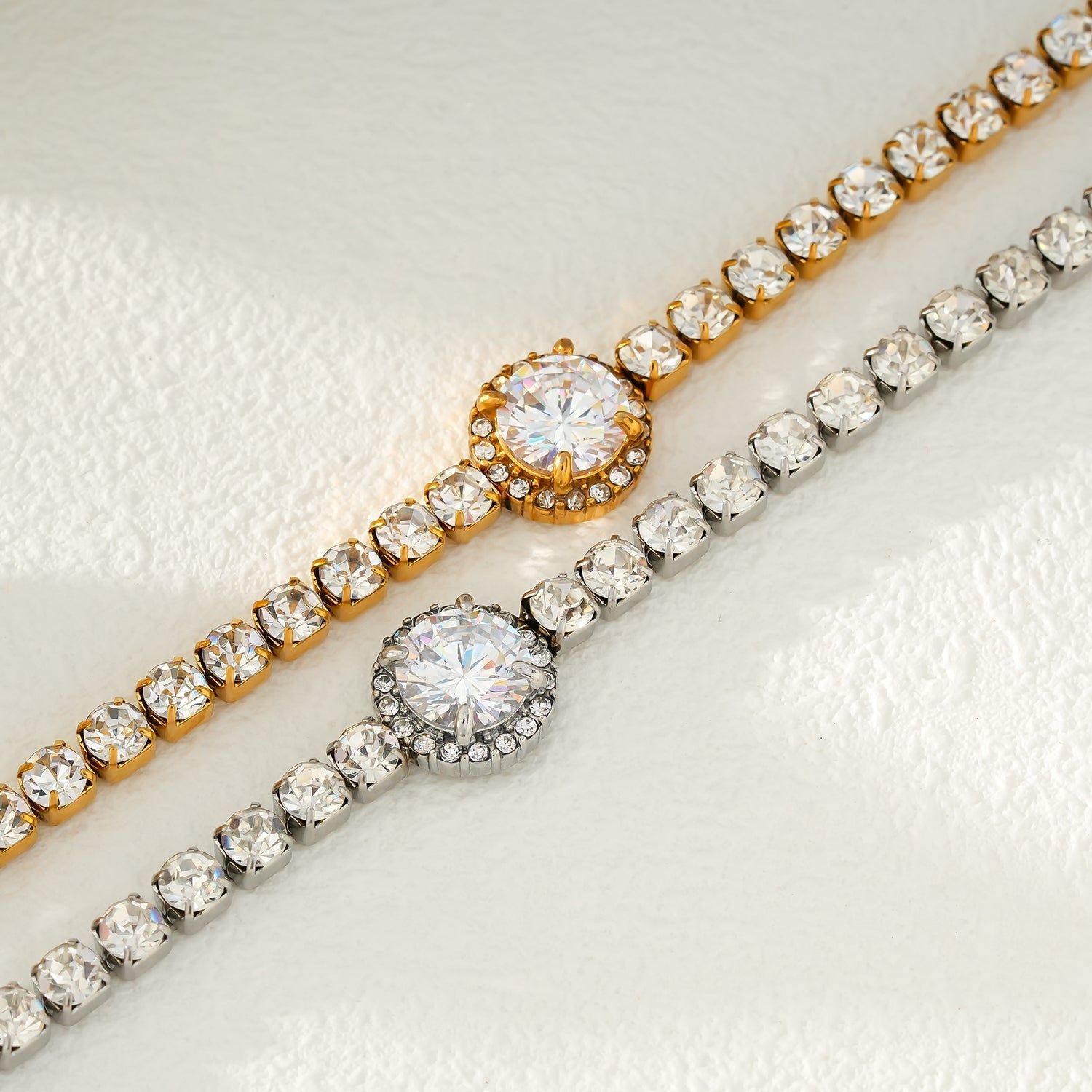 BEREA Gold: Tennis Bracelet with Large Zirconia (CZ) Centrepiece – Timeless Elegance for Every Occasion - MacroPanora