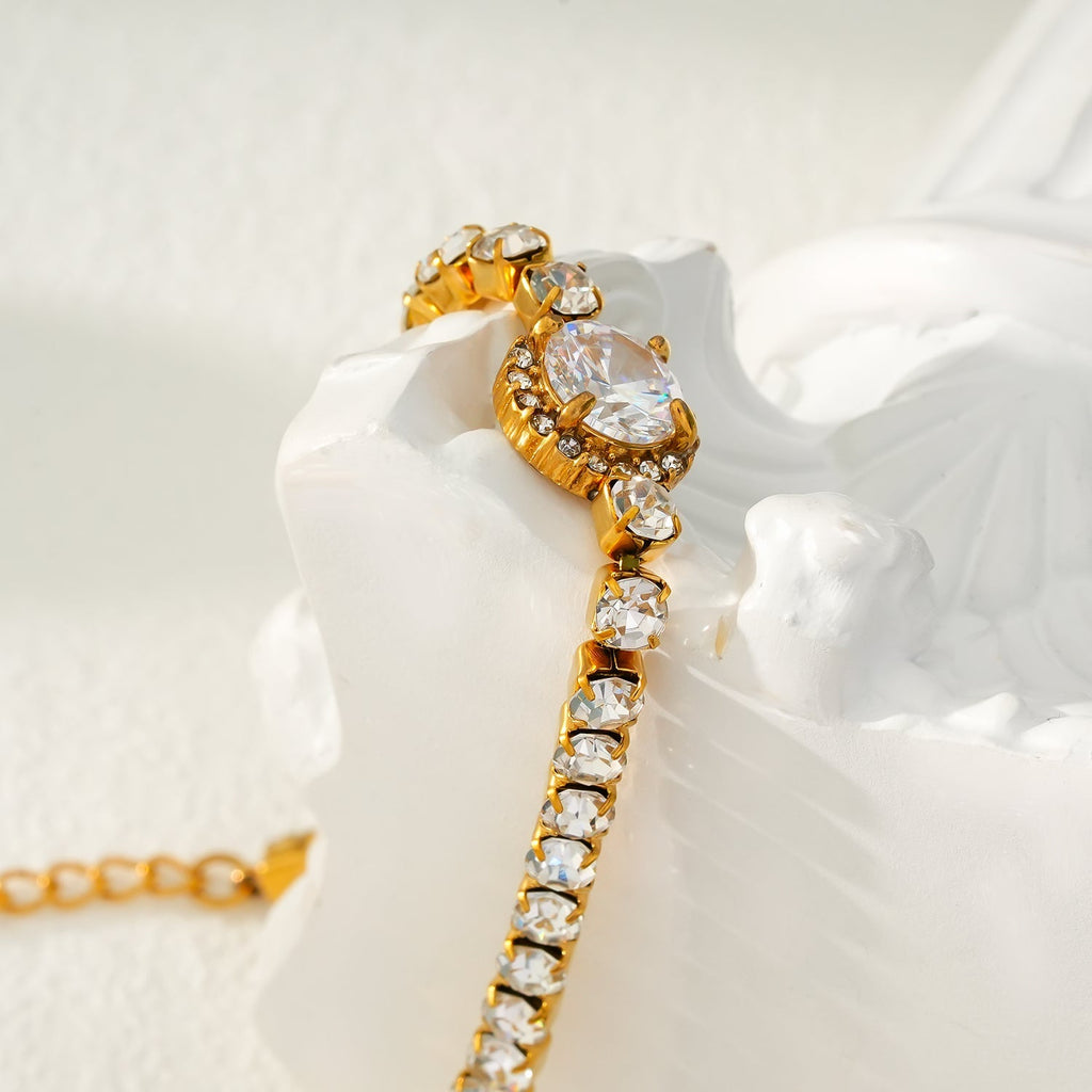 BEREA Gold: Tennis Bracelet with Large Zirconia (CZ) Centrepiece – Timeless Elegance for Every Occasion - MacroPanora
