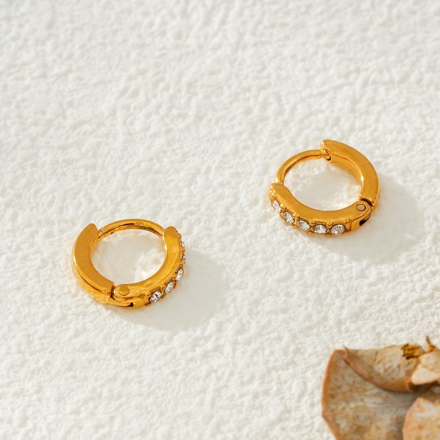 BLIJDE Gold: Single Row Pavé Zirconia (CZ) Mini Hoop Earrings - MacroPanora