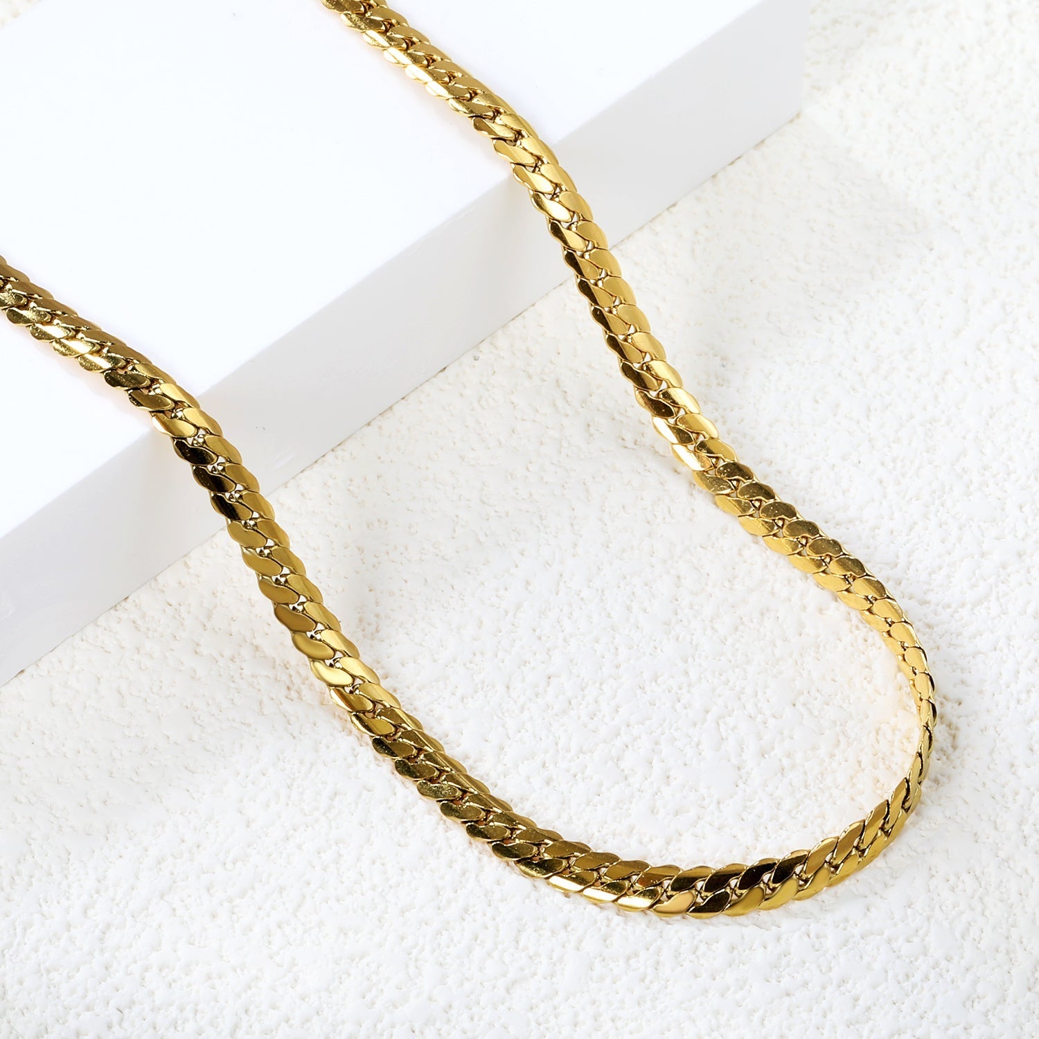 Braided Beauty Necklace - MacroPanora