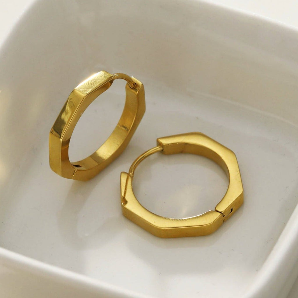 CALAU Gold: Contemporary Geometric Hoop Earrings - MacroPanora