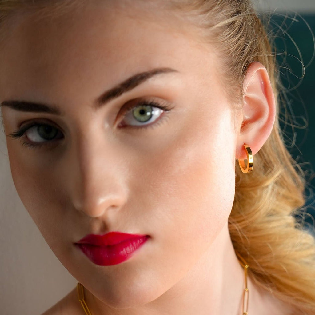 CALAU Gold: Contemporary Geometric Hoop Earrings - MacroPanora