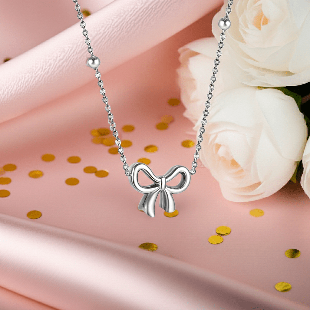 Chic Bow Charm Necklace - MacroPanora