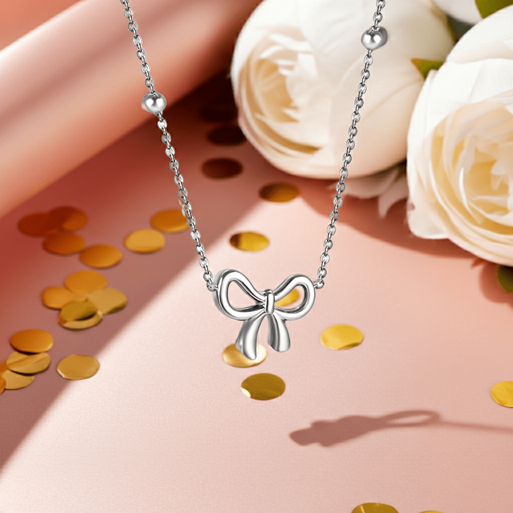 Chic Bow Charm Necklace - MacroPanora