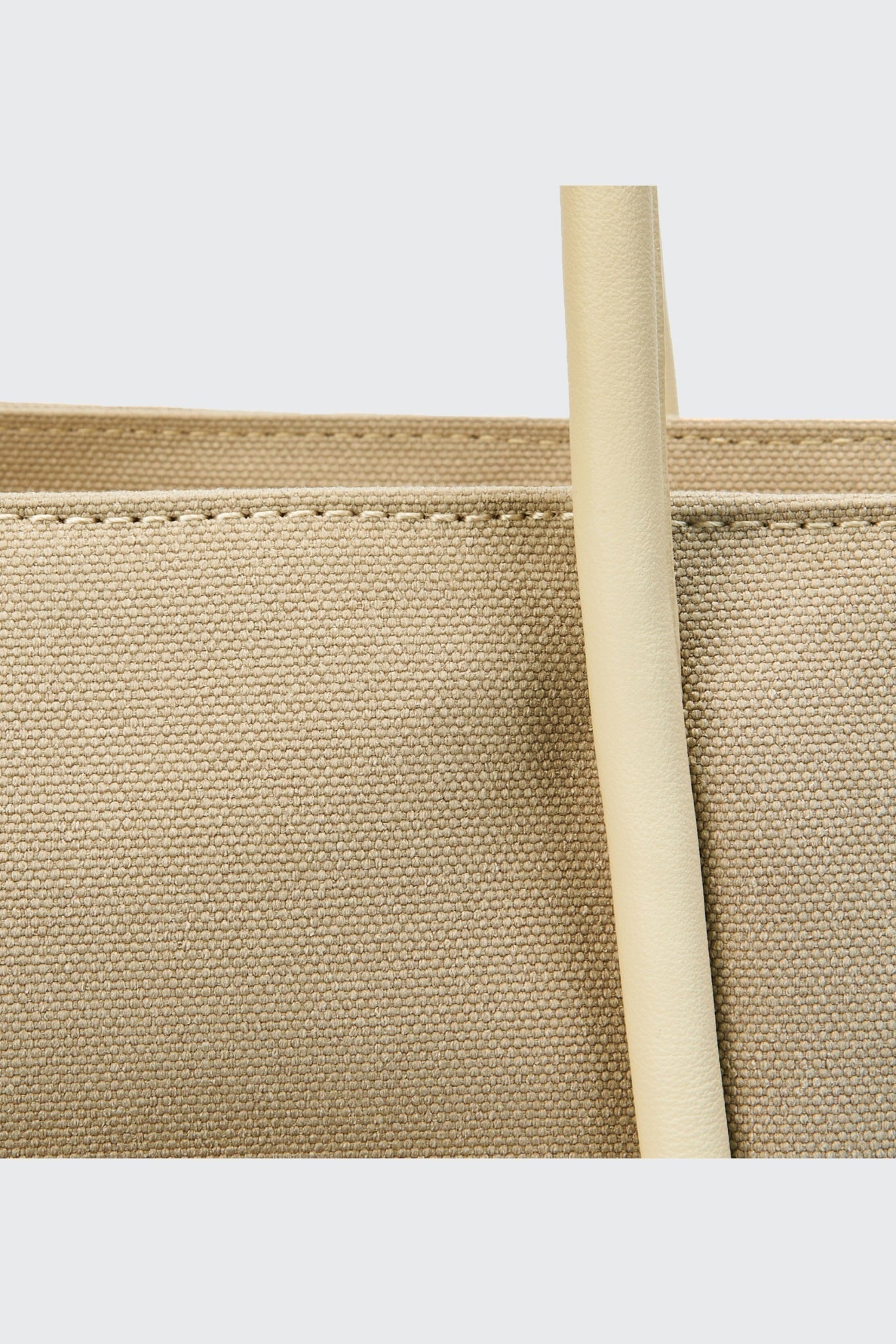 Club Tote (Camel) - MacroPanora