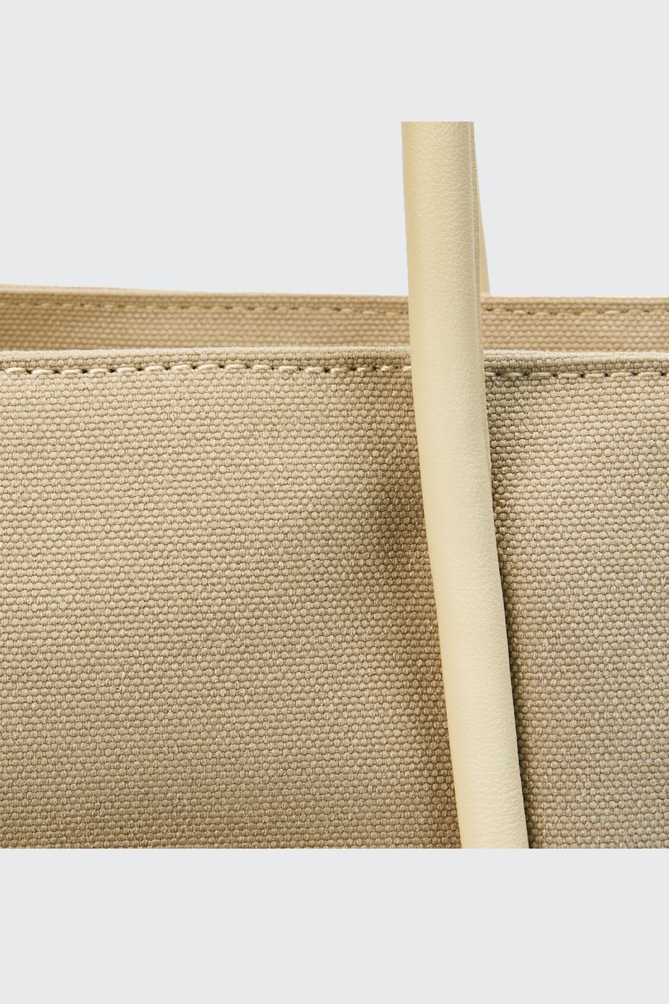 Club Tote (Camel) - MacroPanora