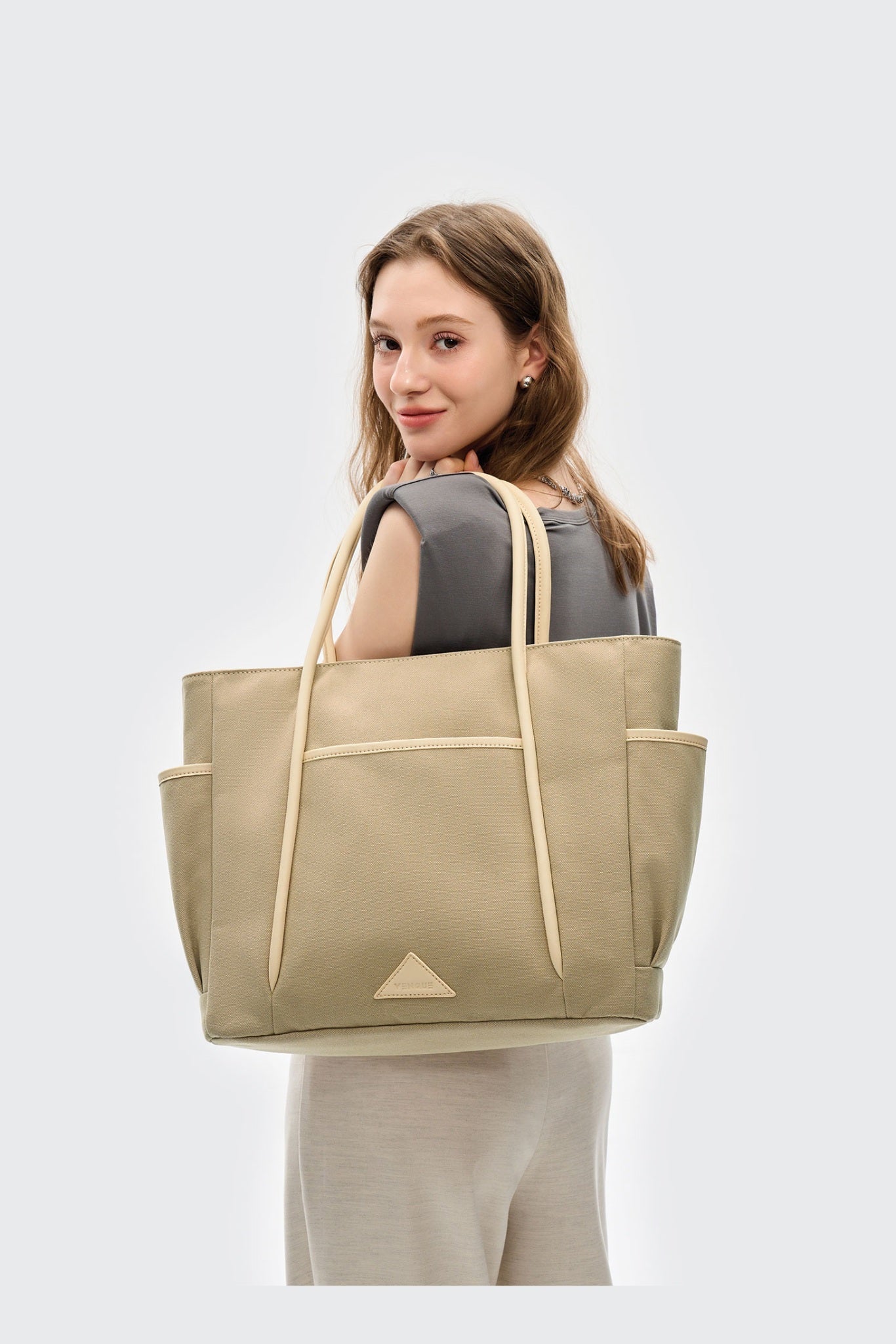 Club Tote (Camel) - MacroPanora