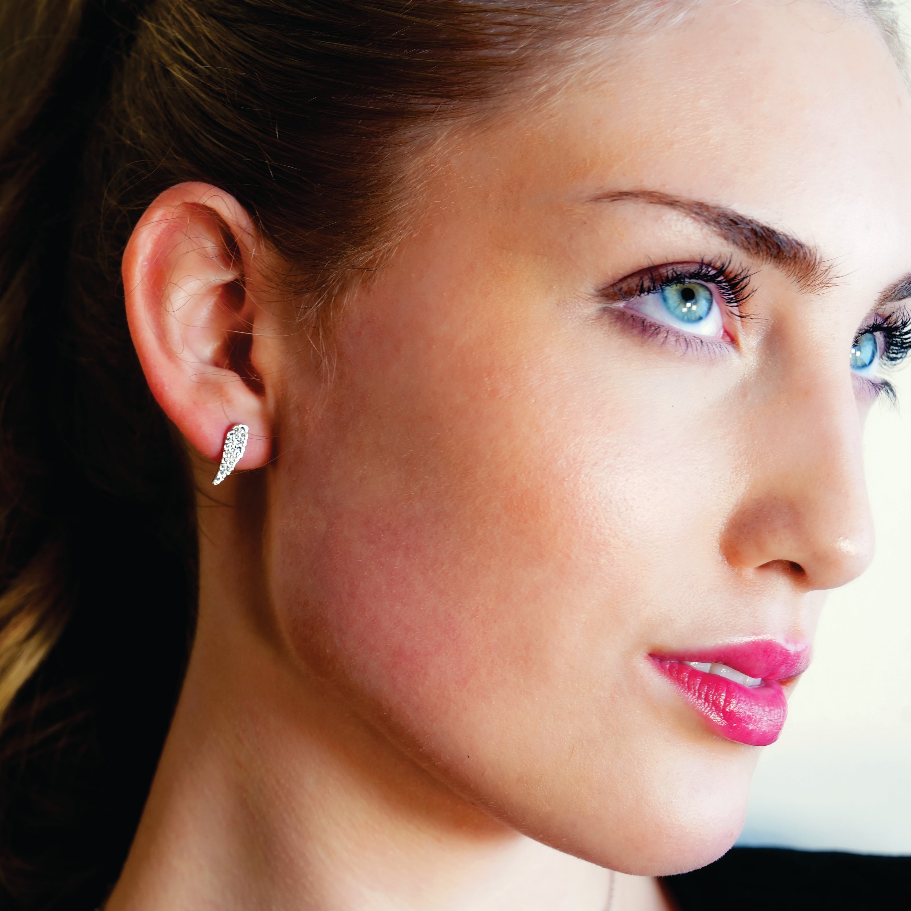 COMPTON White Gold (Silver Toned): Dazzling Pavé Zirconia Wing Shaped Stud Earrings – Elegant Sparkle for Every Occasion - MacroPanora