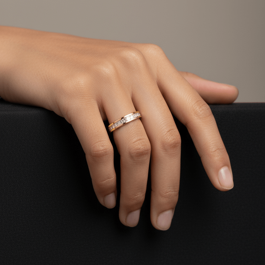 Contemporary Gold Band - MacroPanora