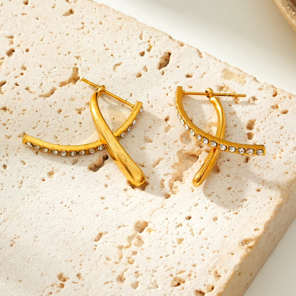 CREEDA Gold: Avant - Garde Shaped Detachable Hoop Earrings with Zirconia Gemstones - MacroPanora