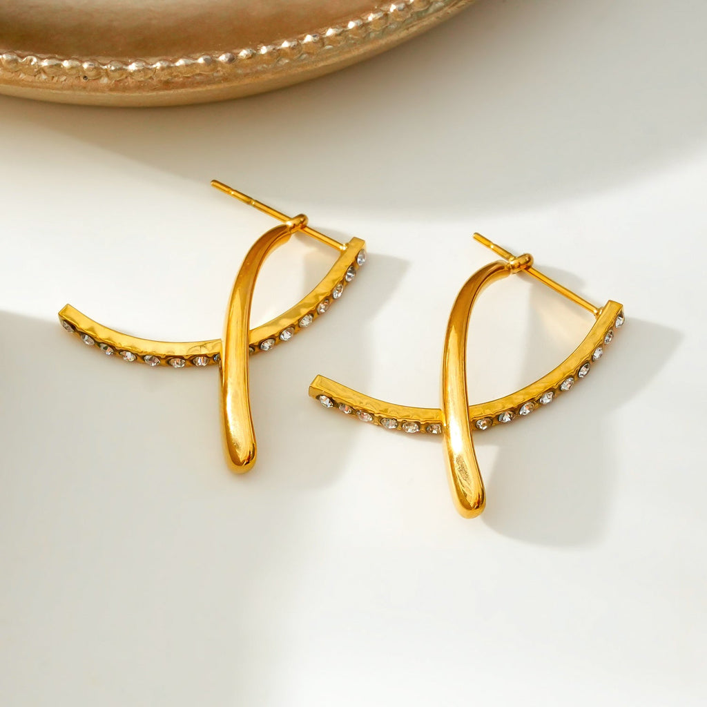 CREEDA Gold: Avant - Garde Shaped Detachable Hoop Earrings with Zirconia Gemstones - MacroPanora