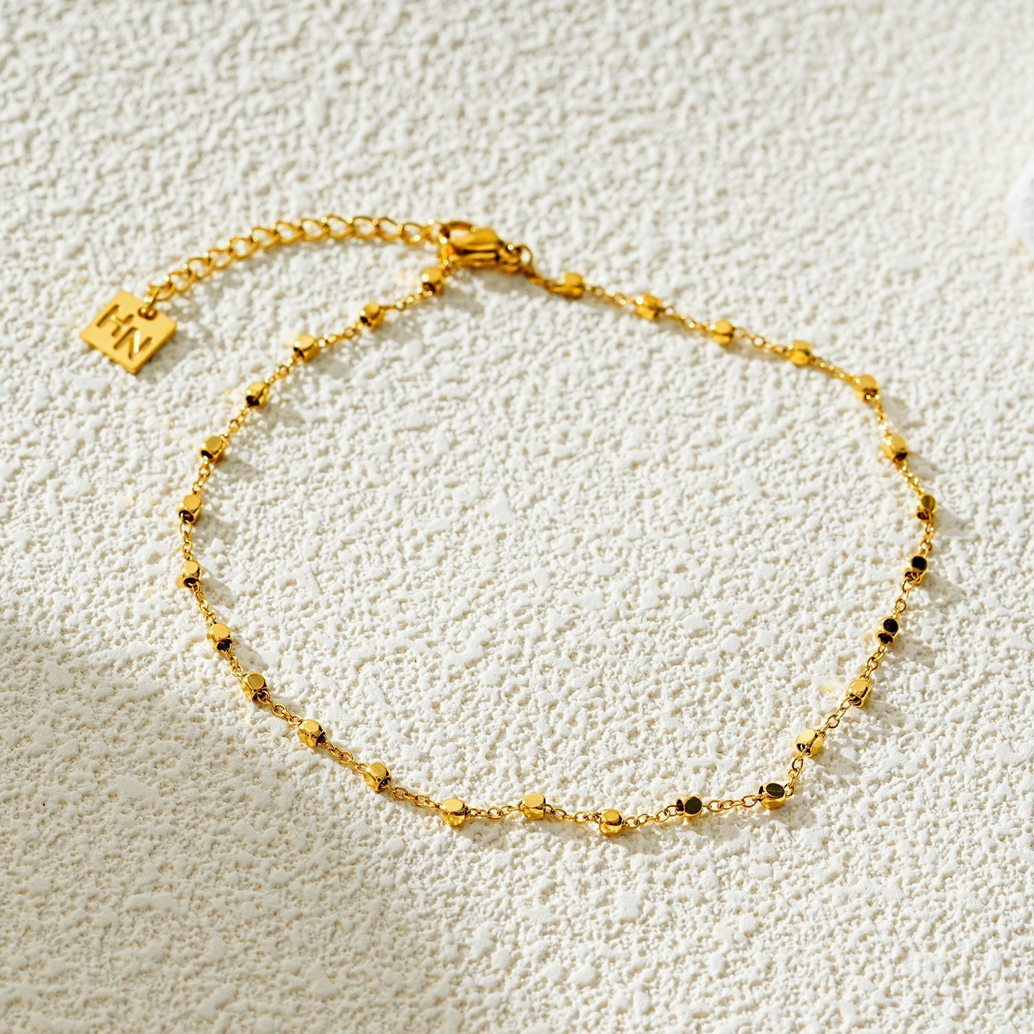 DEMELZA LG: Contemporary Gold Anklet with Delicate Square Beads - MacroPanora