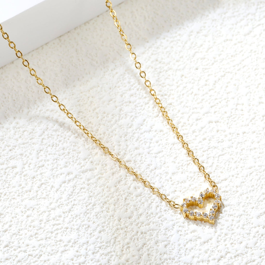 Diamond Edge Heart Pendant Necklace - MacroPanora