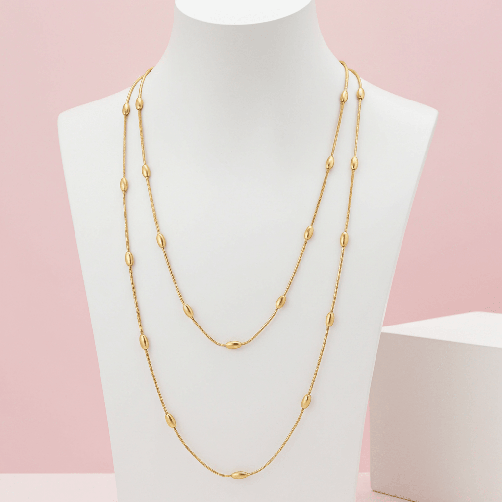 Eleven Pearls Necklace - MacroPanora