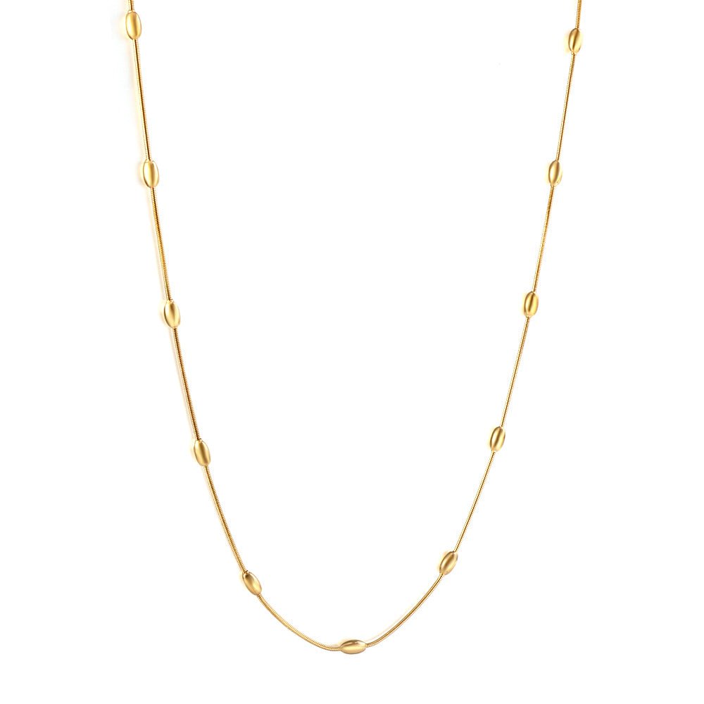 Eleven Pearls Necklace - MacroPanora