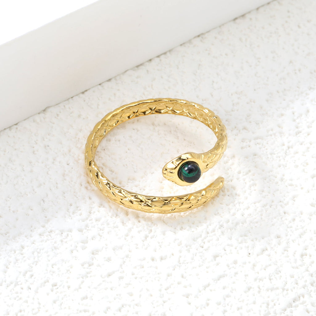 Emerald Twist Stainless Ring - MacroPanora