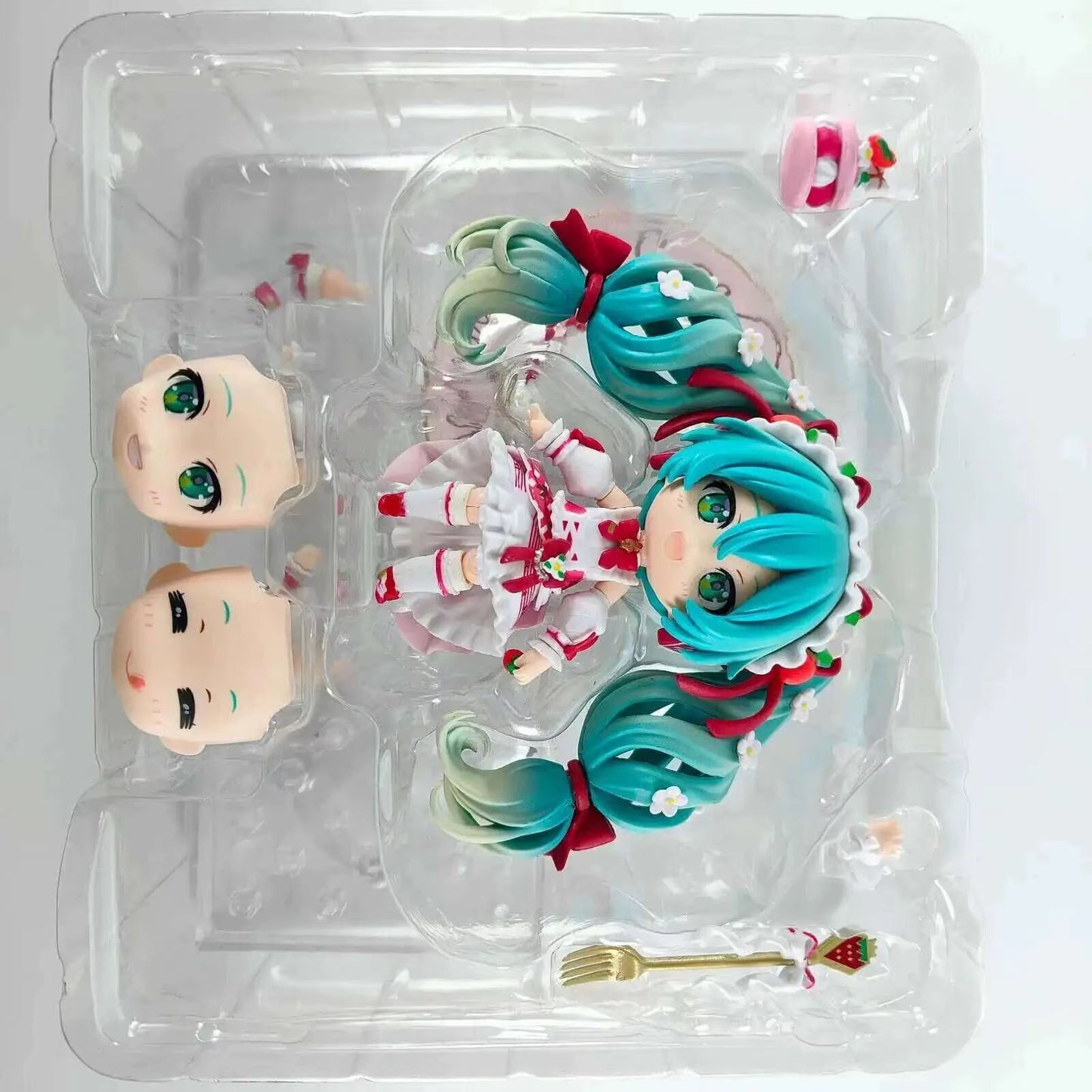 Figure Hatsune Anime Miku 1939 15Th Anniversary Strawberry Miku Action Figure 1940 PVC Collection Model Doll Toys Gift - MacroPanora