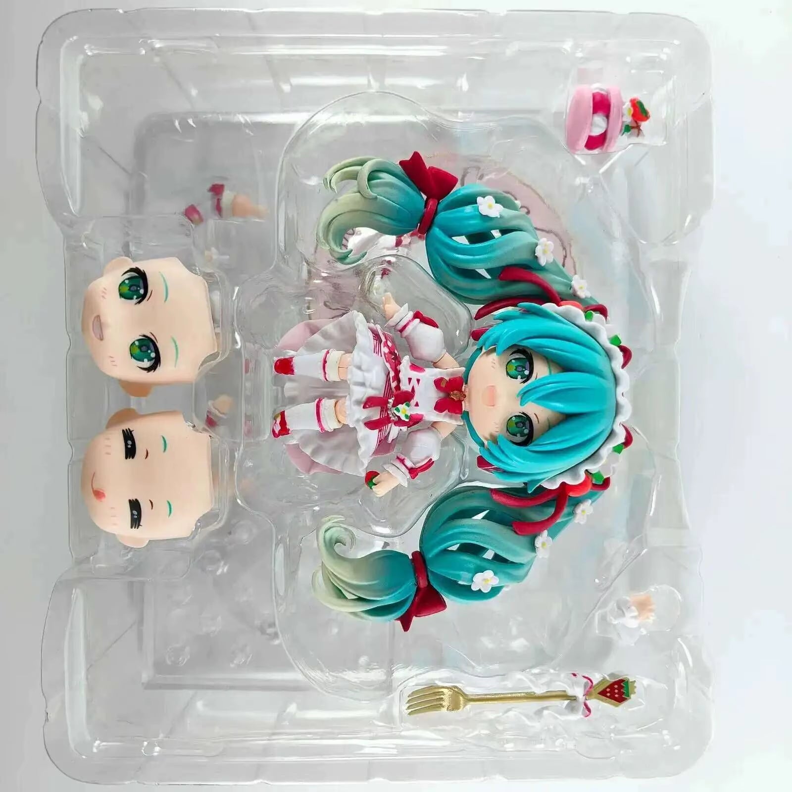 Figure Hatsune Anime Miku 1939 15Th Anniversary Strawberry Miku Action Figure 1940 PVC Collection Model Doll Toys Gift - MacroPanora
