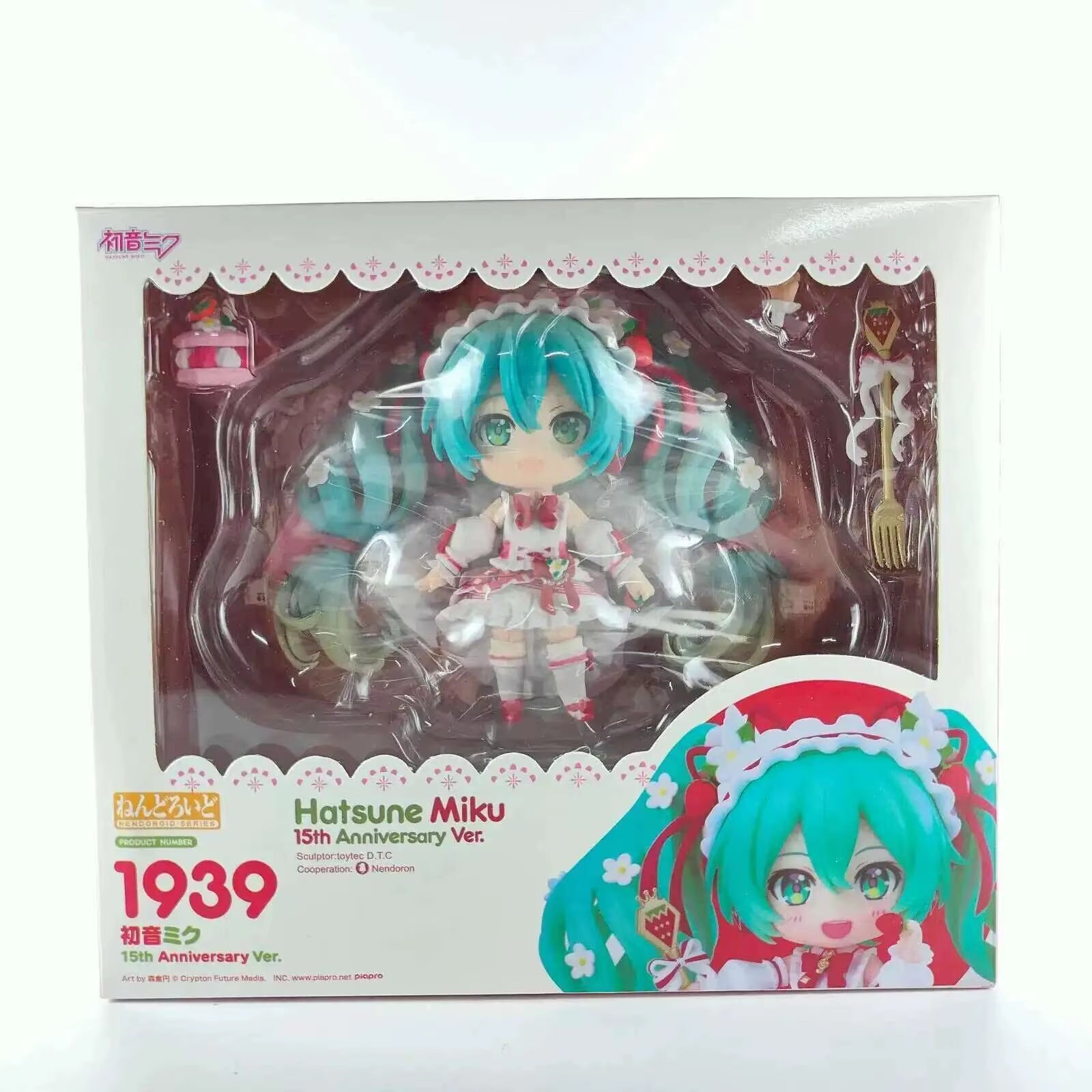 Figure Hatsune Anime Miku 1939 15Th Anniversary Strawberry Miku Action Figure 1940 PVC Collection Model Doll Toys Gift - MacroPanora