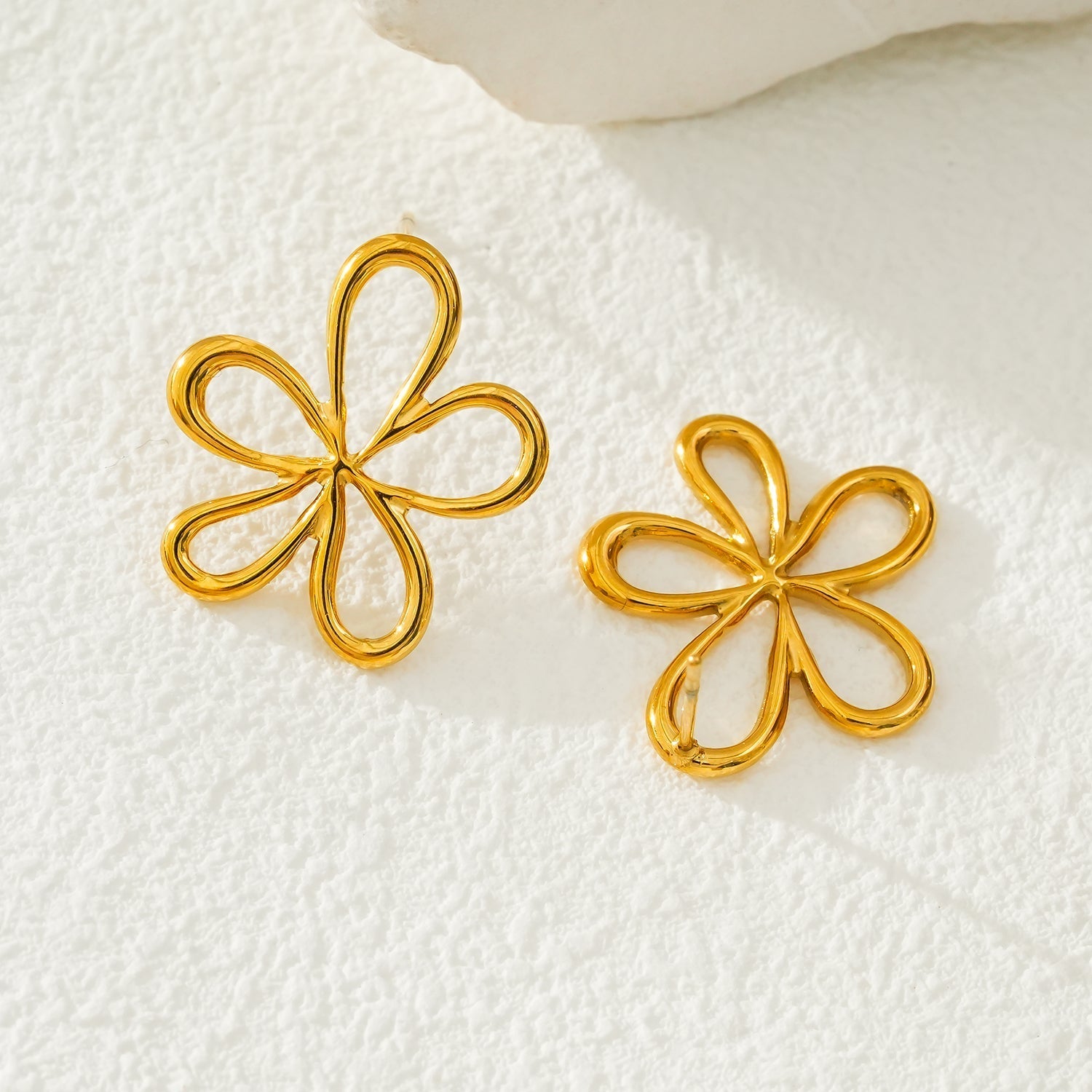 FIORI: Floral Fun Stud Earrings – A Bloom of Playful Elegance - MacroPanora