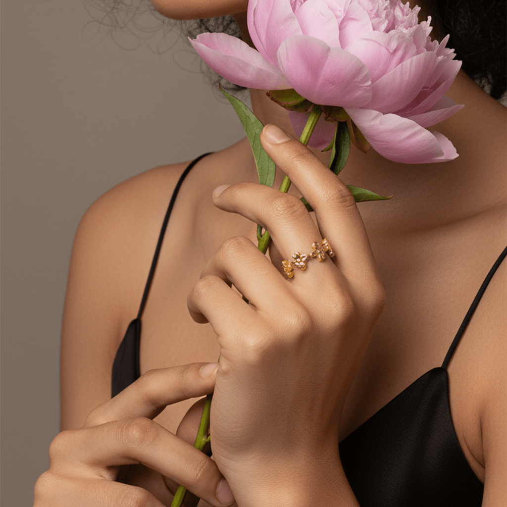 Flora Gold Bloom Ring - MacroPanora