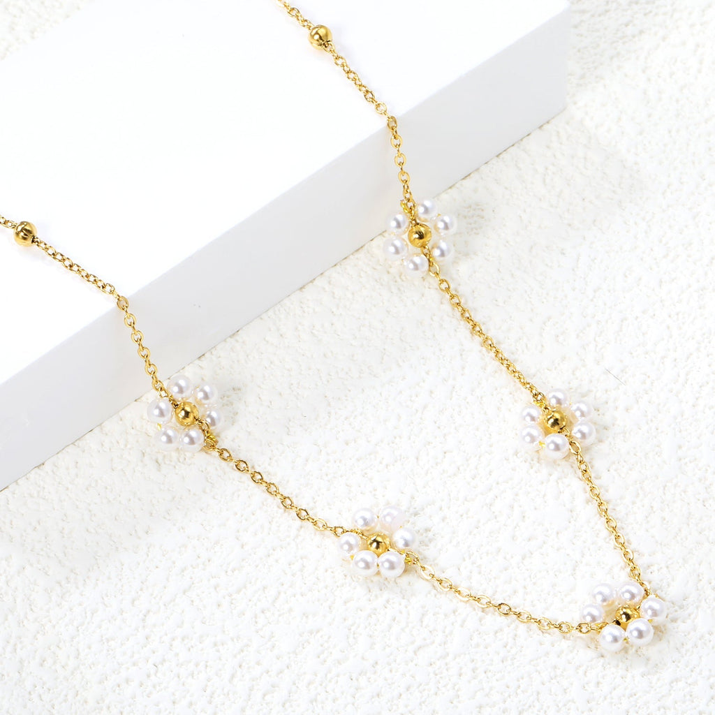 Floral Pearl Pendant Necklace - MacroPanora