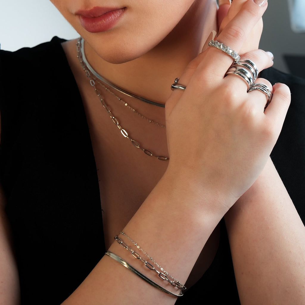 GEILNAR: Triple Layer Mixed - Chain Necklace in Silver - MacroPanora
