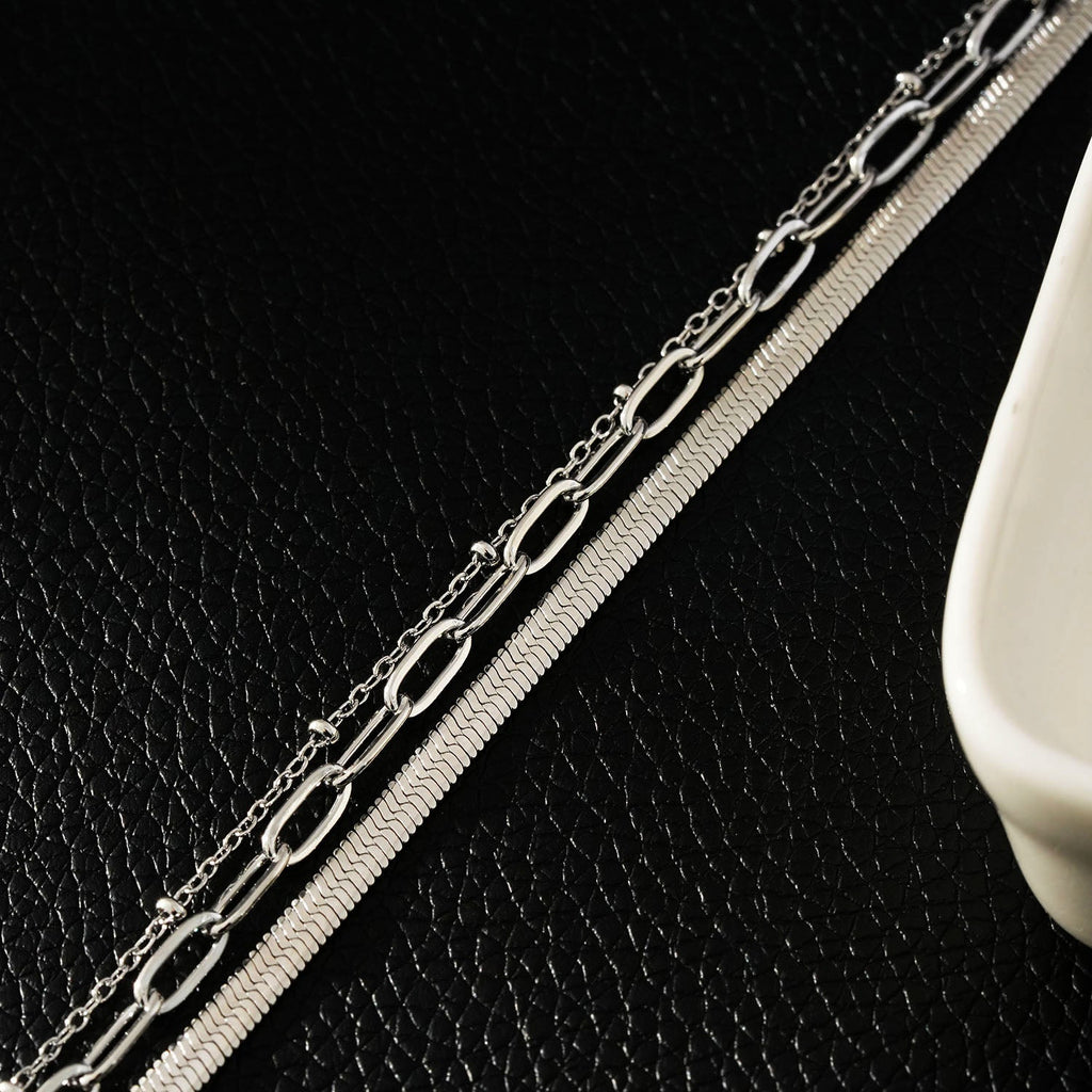 GEILNAR: Triple Layer Mixed - Chain Necklace in Silver - MacroPanora