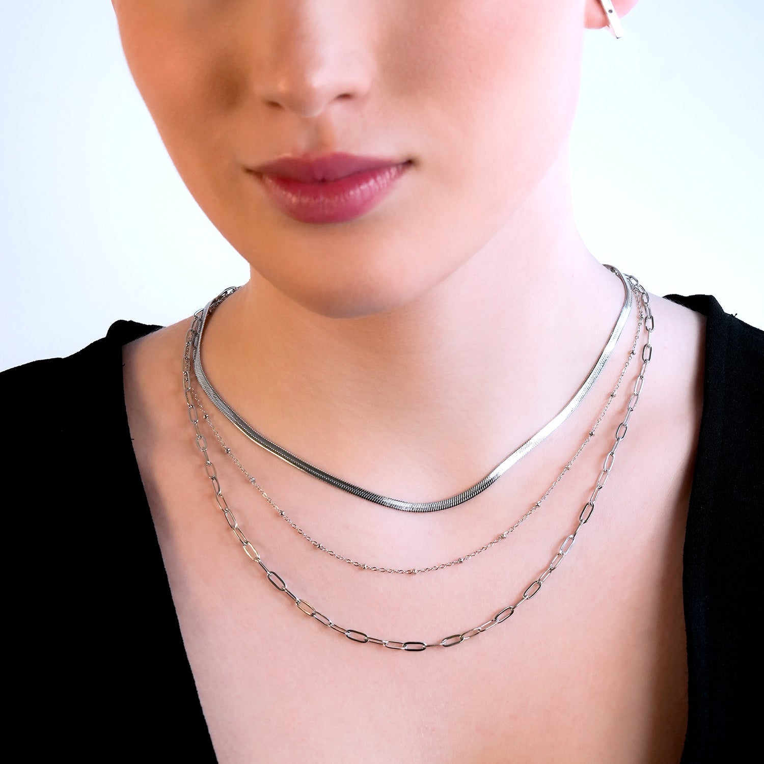 GEILNAR: Triple Layer Mixed - Chain Necklace in Silver - MacroPanora