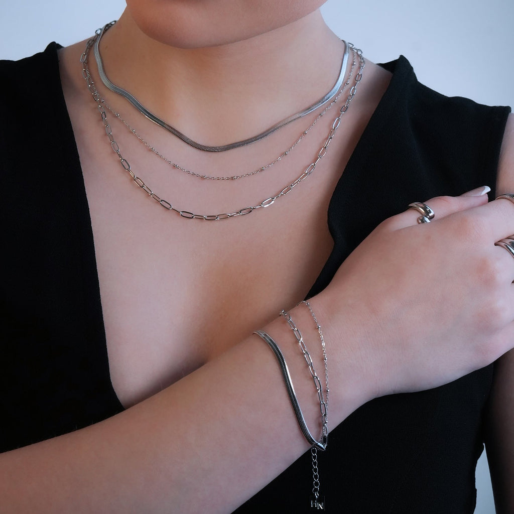 GEILNAR: Triple Layer Mixed - Chain Necklace in Silver - MacroPanora