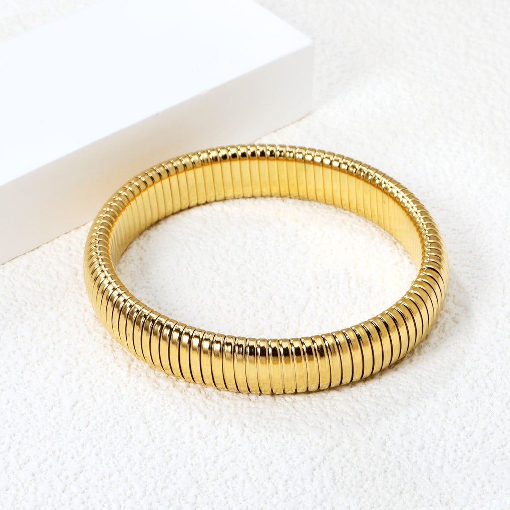 Gilded Grace Stretch Bangle - MacroPanora