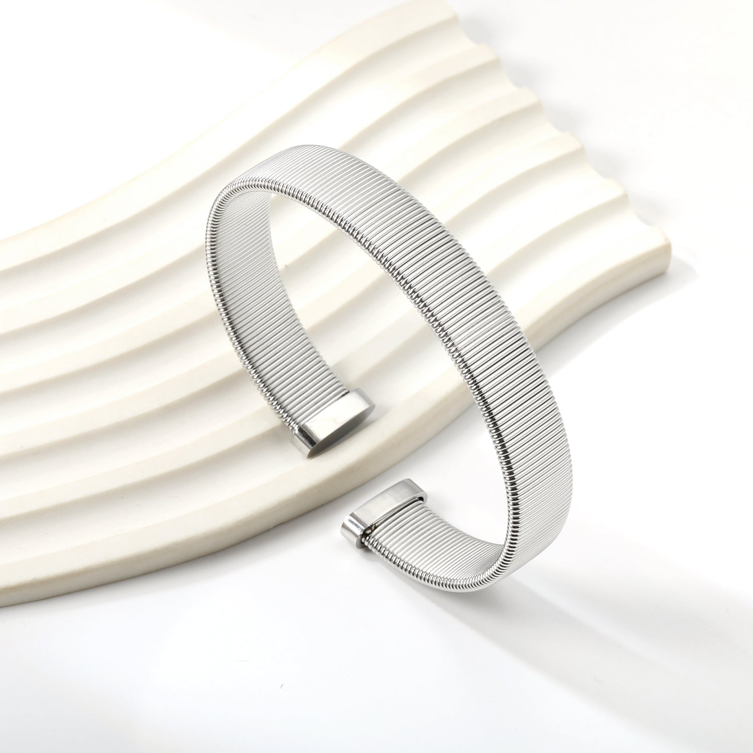 Gilded Harmony Bracelet - MacroPanora