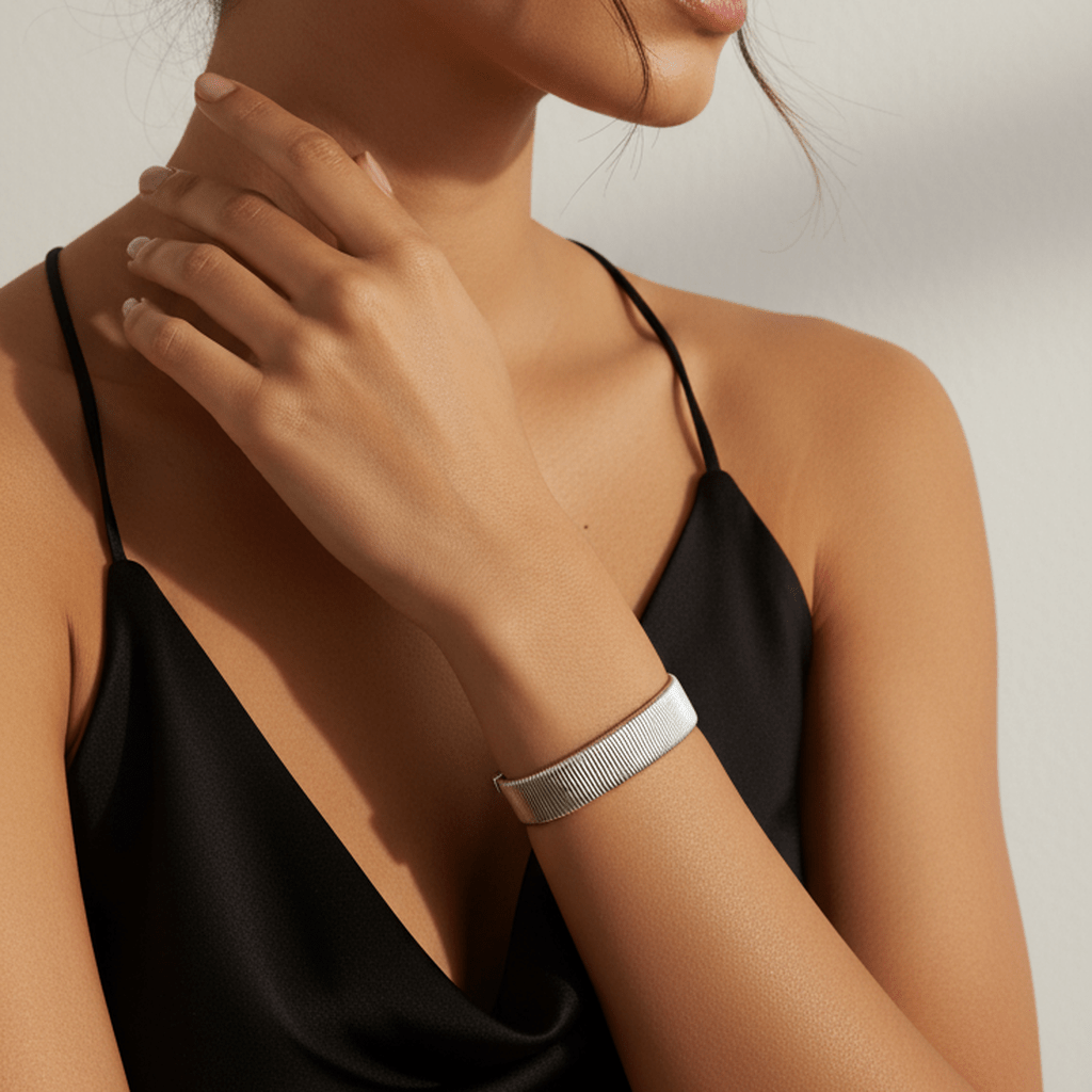Gilded Harmony Bracelet - MacroPanora