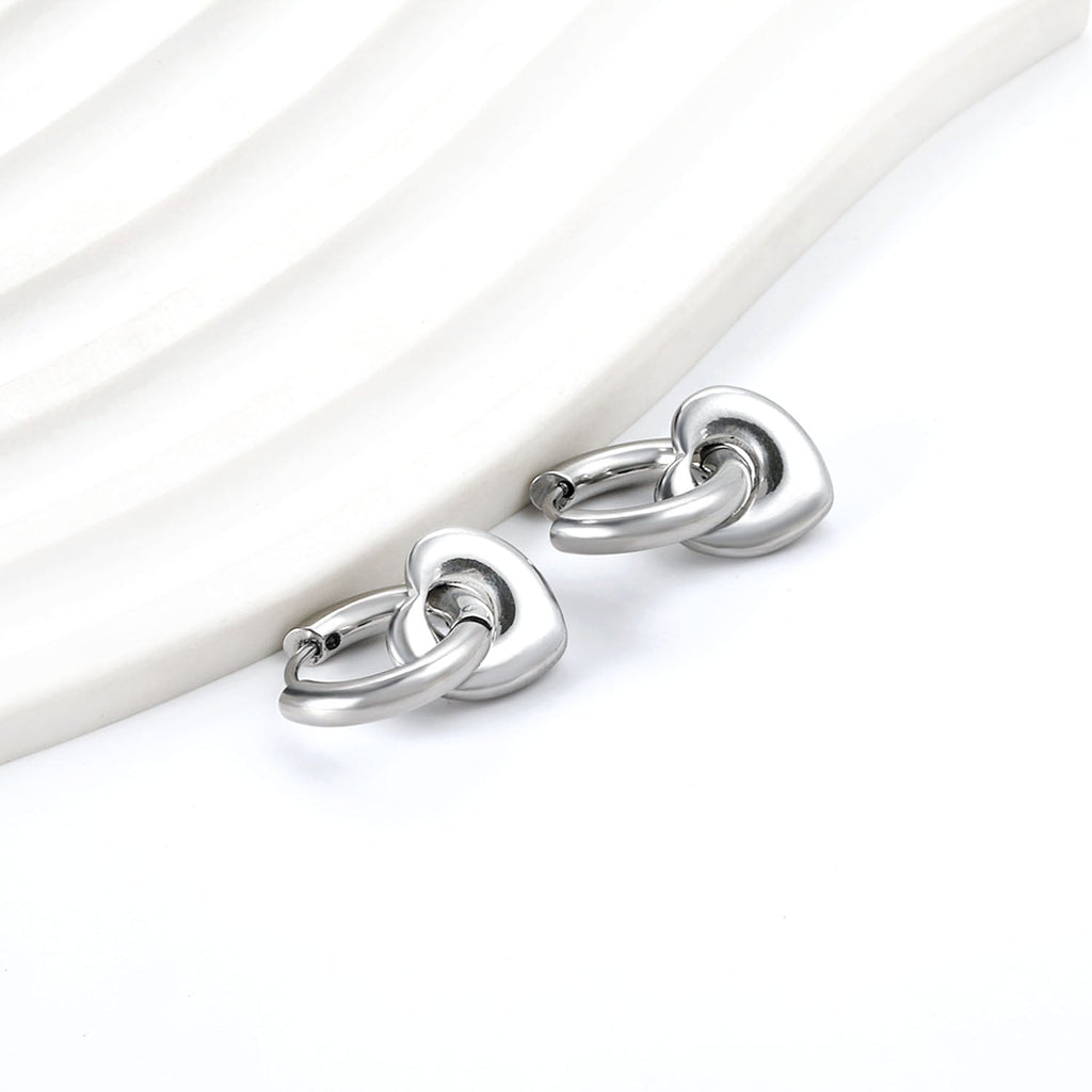 Heartfelt Circle Charm Earrings - MacroPanora