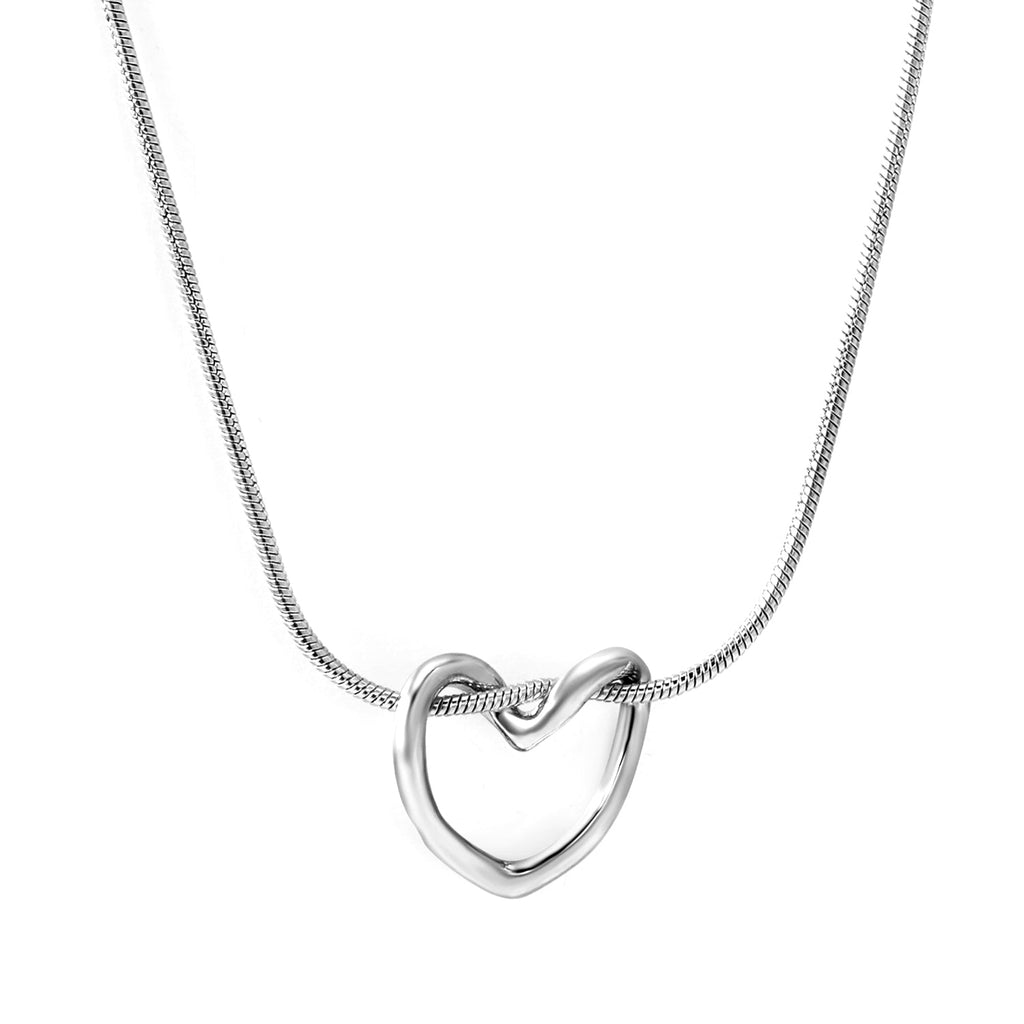 Heartfelt Hollow Pendant Necklace - MacroPanora