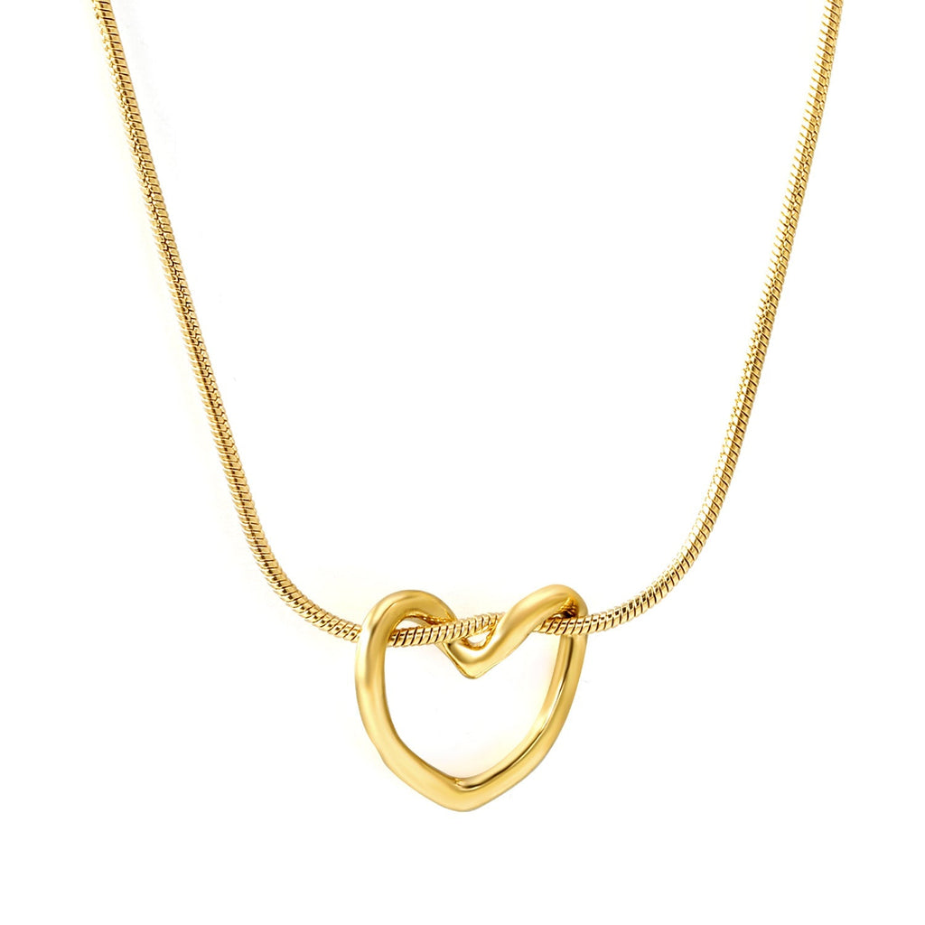 Heartfelt Hollow Pendant Necklace - MacroPanora