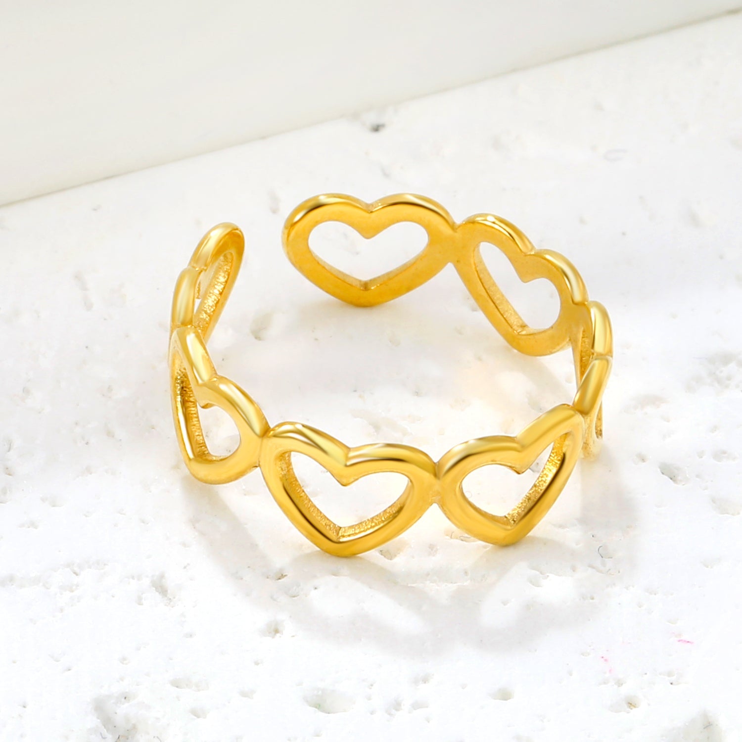 Heartfelt Hollow Ring - MacroPanora