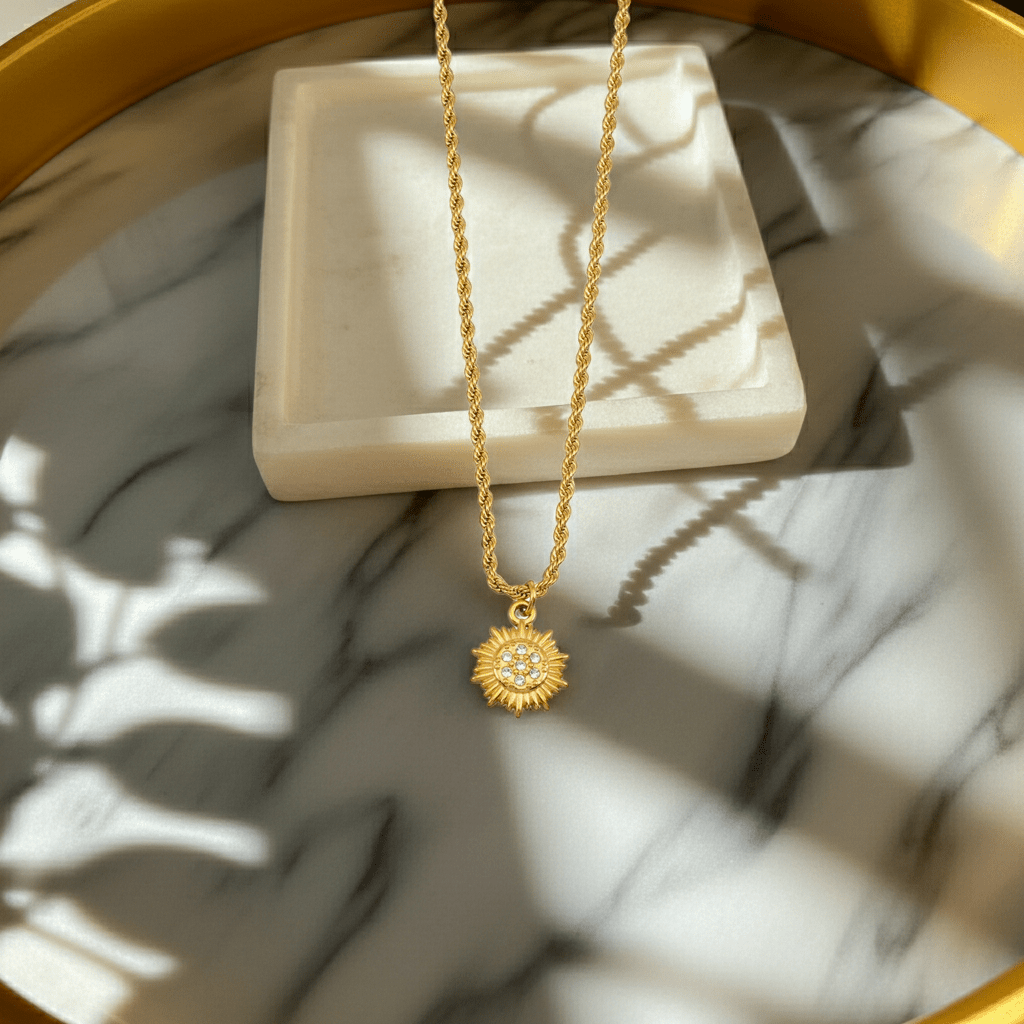 ISA Gold: Rope Chain Necklace with Pavé Zirconia Radiant Sun Pendant - MacroPanora