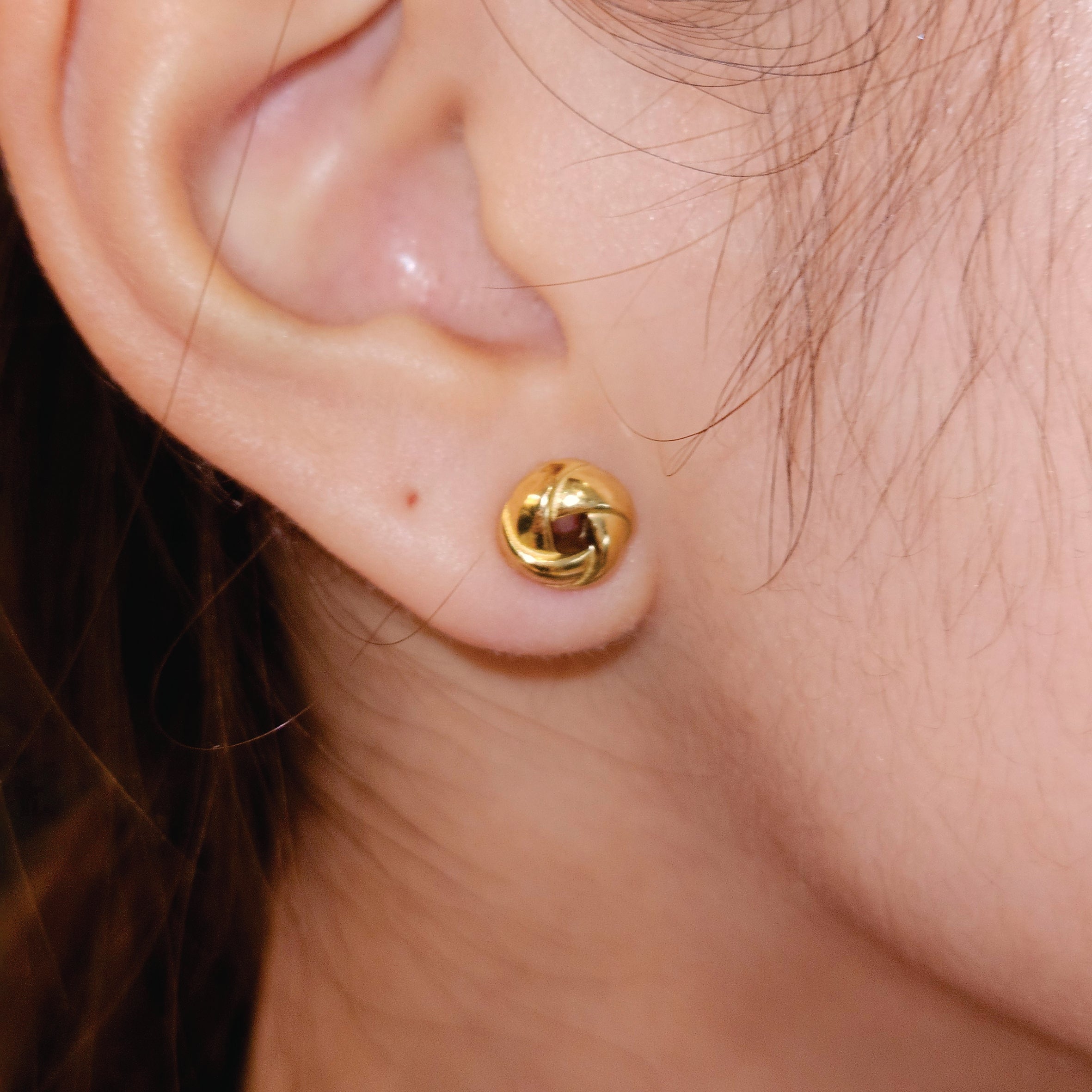 JATANI (Small) Gold: Love Knot Stud Earrings – Timeless Symbol of Eternal Love & Elegant Jewelry Gift - MacroPanora