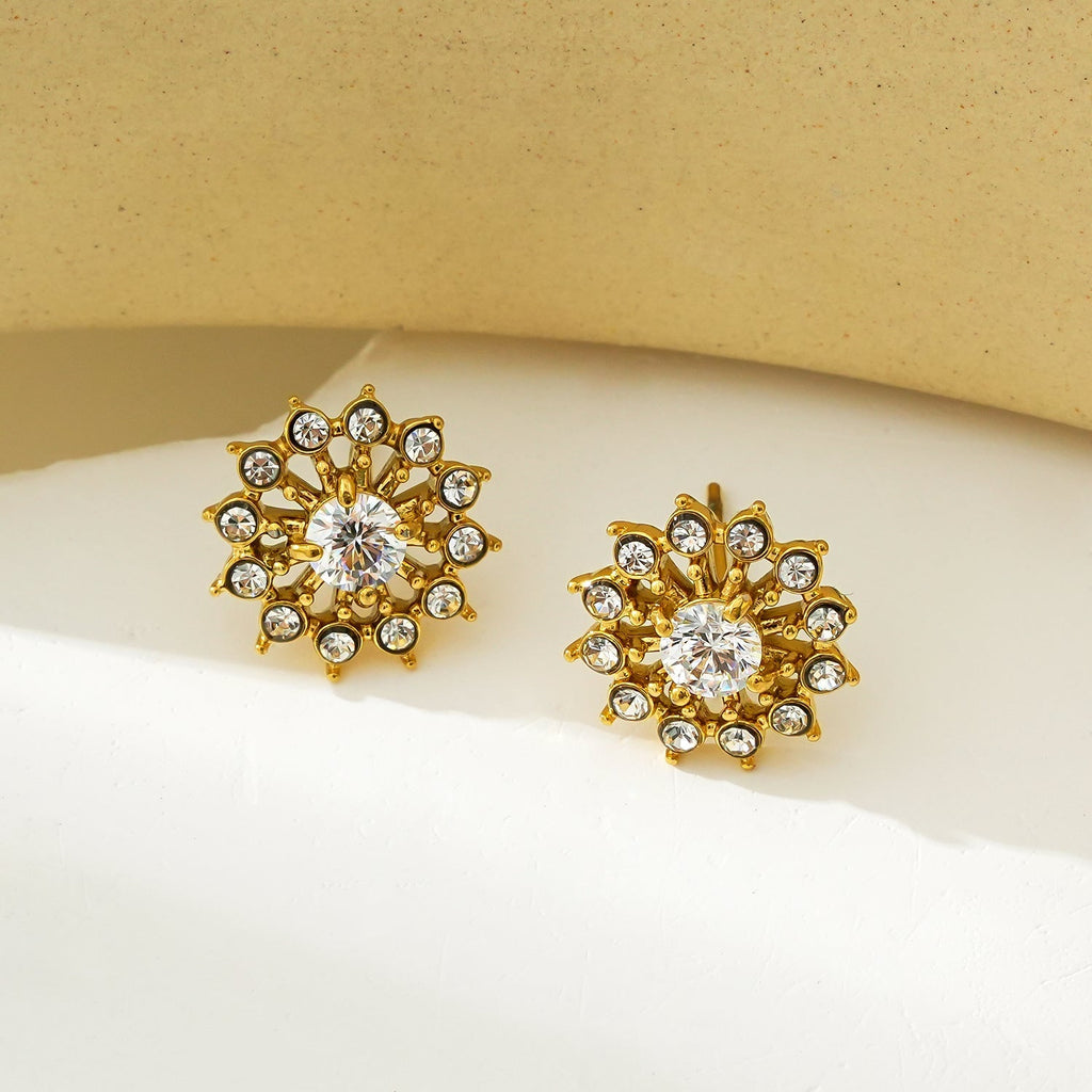 KERELA Gold: Shimmering Star Zirconia (CZ) Stud Earrings - MacroPanora