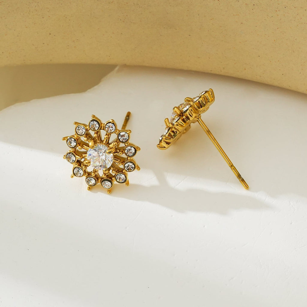 KERELA Gold: Shimmering Star Zirconia (CZ) Stud Earrings - MacroPanora