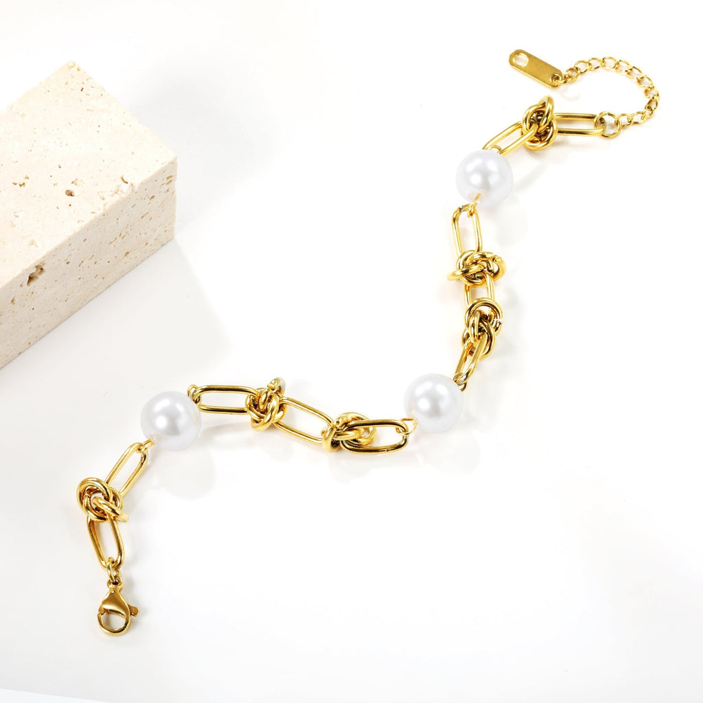 Knotty Pearl Charm Bracelet - MacroPanora