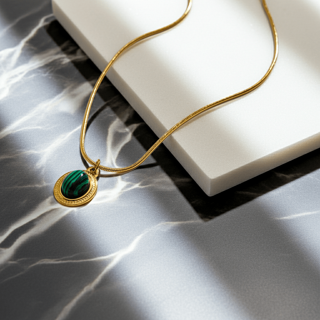 KRISTOS: Vintage Inspired Snake Skin Chain anchoring a Malachite Oval Pendant - MacroPanora